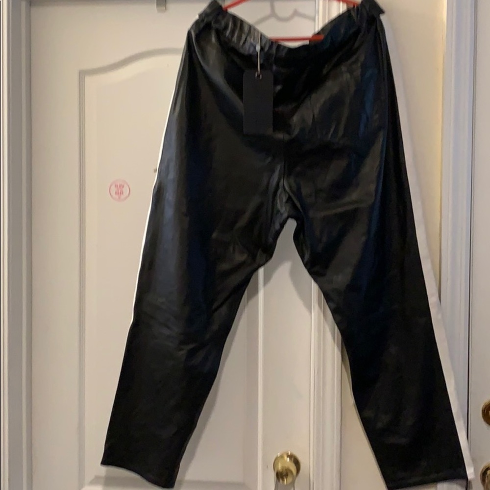 Leather pants - Picture 2 of 2